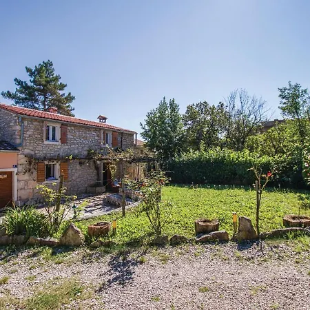 度假居 Svmartin Croatia *