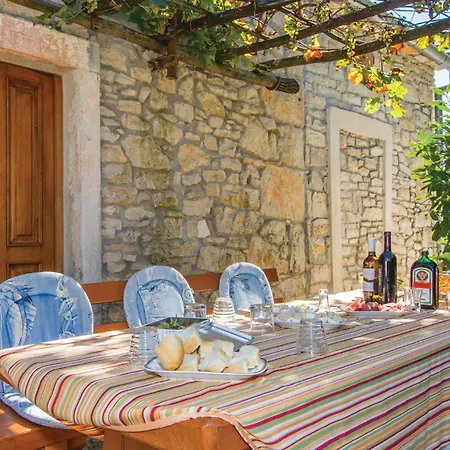 Svmartin Croatia 펜션 *